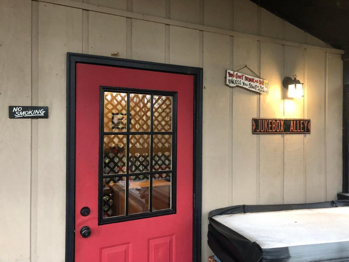 Mountain-Top Cabin Get-Away With Hot Tub And A View Sautee Nacoochee Exterior foto
